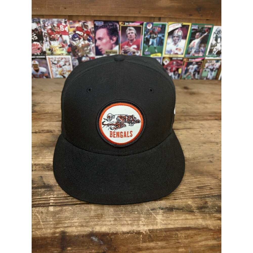 New Era Cincinnati Bengals NFL 2022 Sideline Retro Logo 59Fifty Fitted Hat 7 1/4